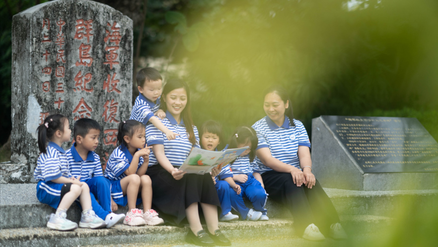 2025年新澳门开奖历史记录,《滤镜》70岁女主7岁男主,最新核心解答落实_精英版V15.45